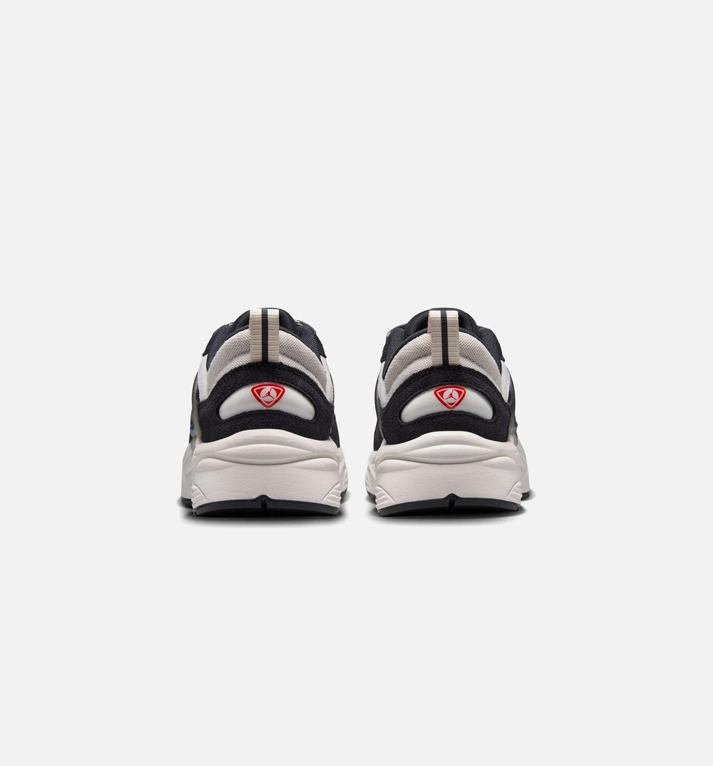Trunner OS SE Men’s Lifestyle Shoe – Off Noir/University Red/Phantom