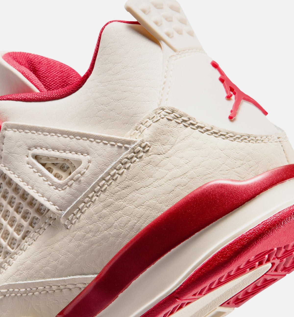 Air Jordan 4 Retro Valentine’s Day Preschool Lifestyle Shoe – Pale Ivory/Sierra Red/Tough Red