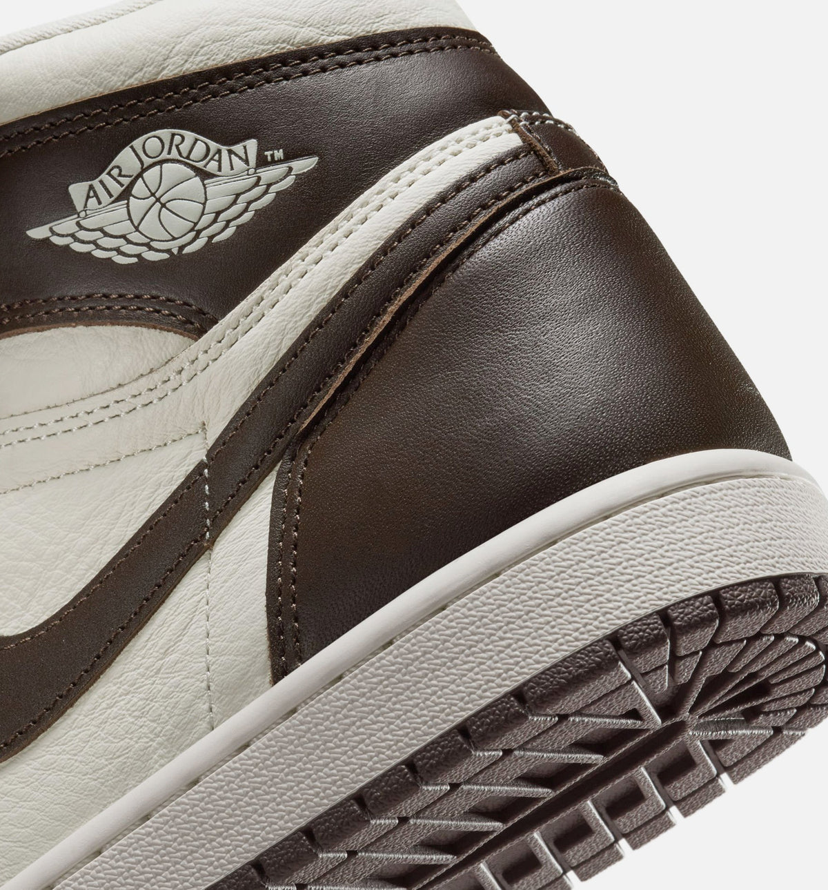 Air Jordan 1 Retro High OG Women’s Lifestyle Shoe – Baroque Brown/Light Madder Root/Sail
