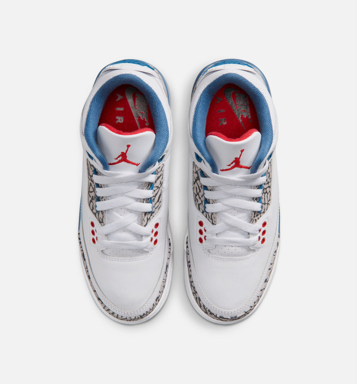 Air Jordan 3 Retro OG True Blue Grade School Lifestyle Shoe – White/Fire Red/True Blue